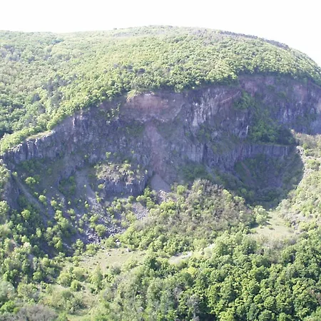 Pista Bacsi Vendeghaza